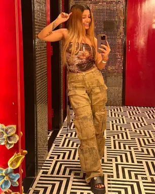 Priya Escort