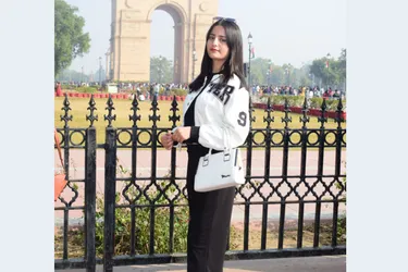 Saanvi Escort